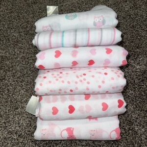 Lot of swaddle blankets (6)